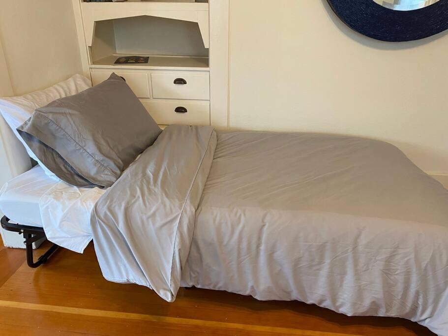 Historic Downtown Riverview Flat, No 3 Apartment *