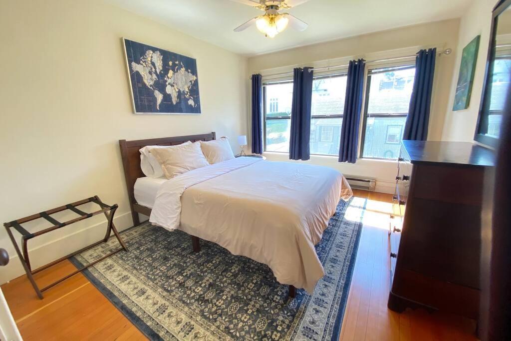 Historic Downtown Riverview Flat, No 3