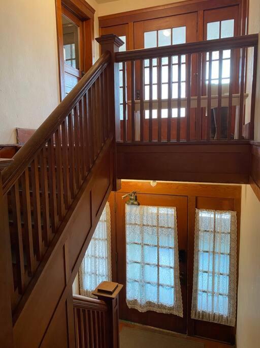 Historic Downtown Riverview Flat, No 3 Astoria