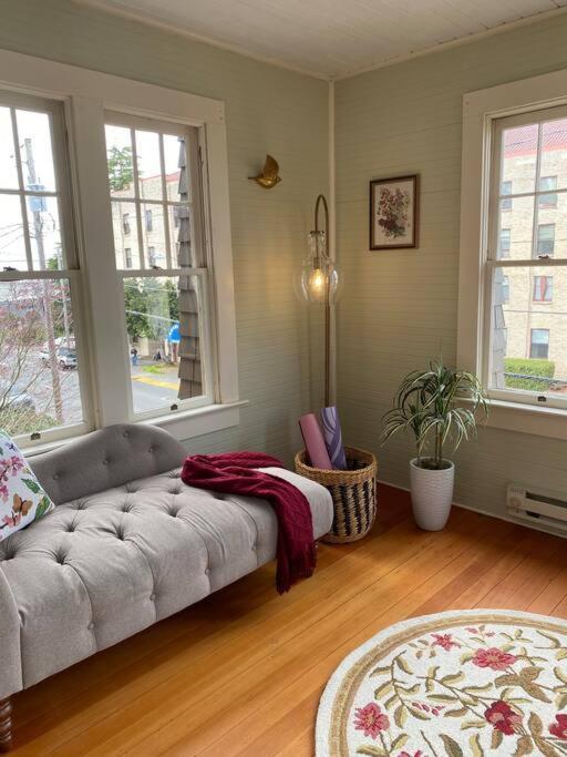 Apartment Historic Downtown Riverview Flat, No 3